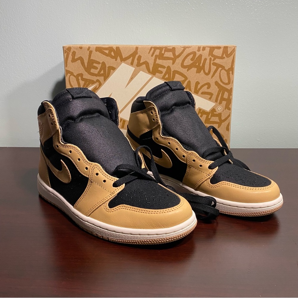 🚫SOLD🚫 Nike Air Jordan 1 Retro High OG ‘Heirloom’ - Picture 1 of 12